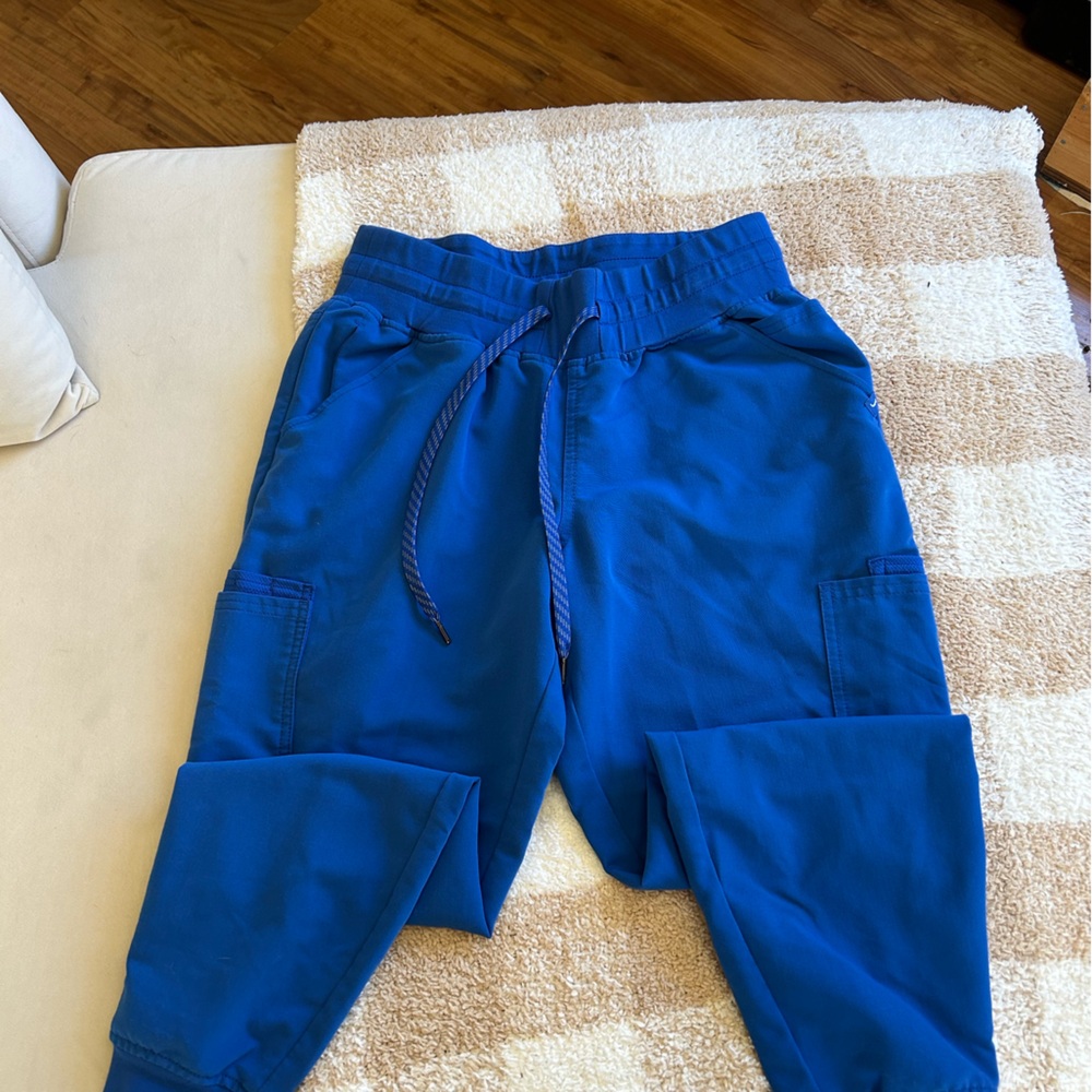 Women’s Jaanuu scrub bottoms